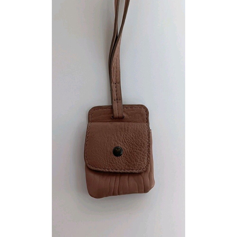 Free People Street Sounds Pod Clip Taupe Buttery Leather Ear Air Pod Holder